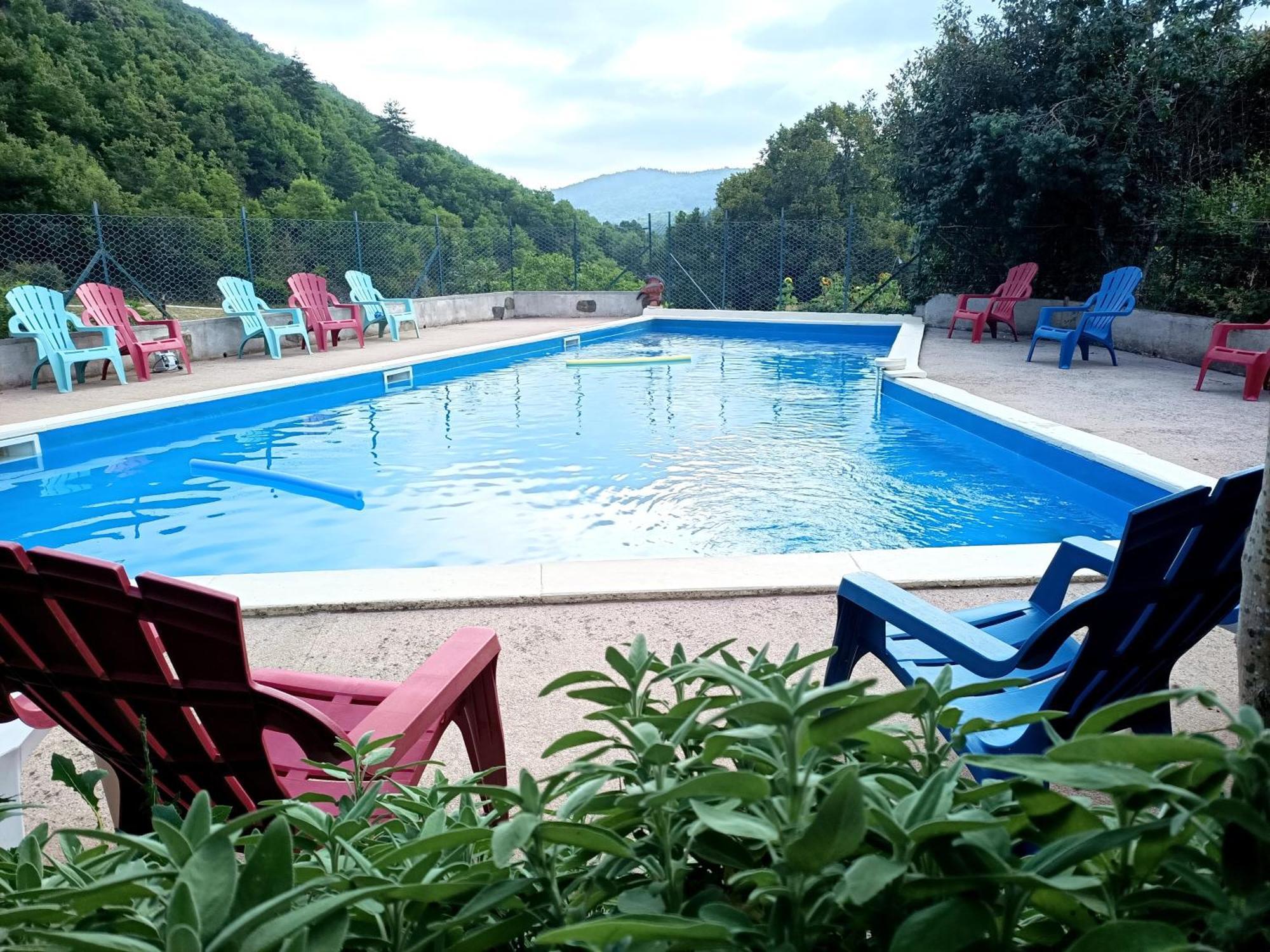 Saint-Pons-de-Thomieres Ferme Les Therondels מראה חיצוני תמונה